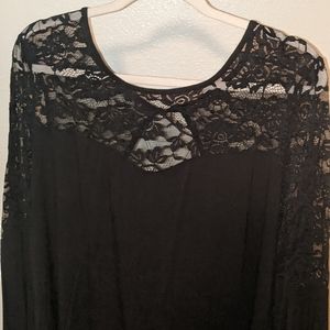(1) Long sleeve lace black blouse